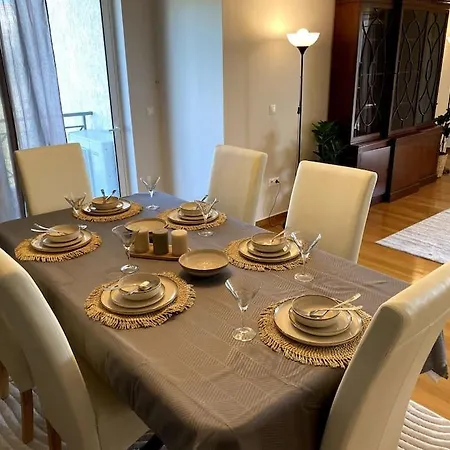 Apartment Luxury 4br With 3 Bathrooms In Marousi