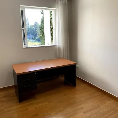 Apartment Luxury 4br With 3 Bathrooms In Marousi