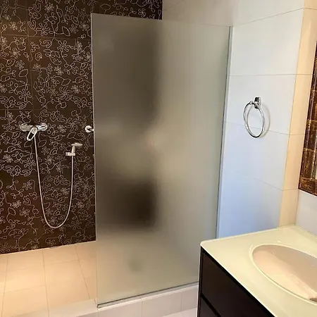 Luxury 4br With 3 Bathrooms In Marousi Apartment *